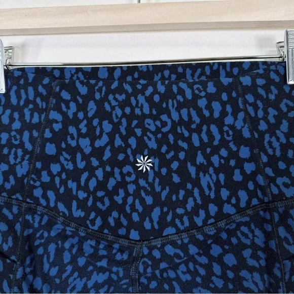 ATHLETA Salutation Stash  Pocket II Leopard Blue 7/8 Tight - Picture 13 of 16